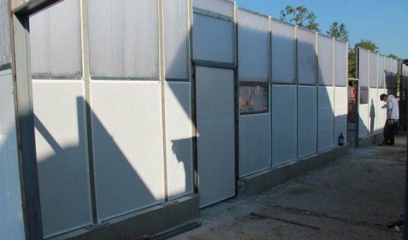 Soundproofing of a dog shelter