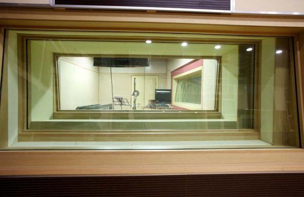 Dolly Media Studio - sound isolation and acoustics