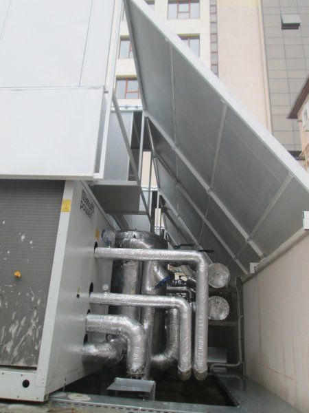 Noise reduction of chillers