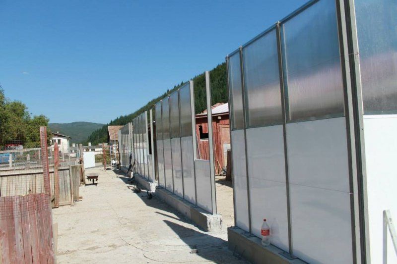 Soundproofing of a dog shelter