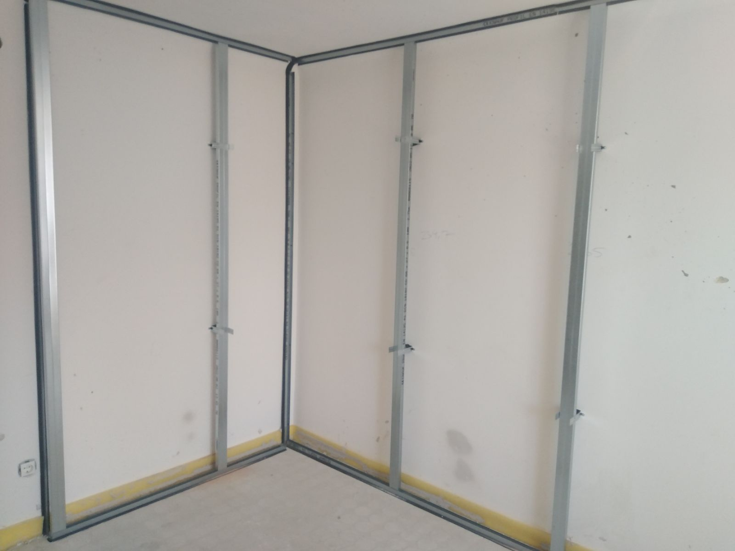 Soundproofing Indoor Air Heating Pump and Bedroom