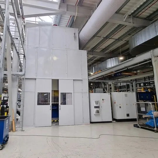 Industrial Soundproofing of a Noisy Press at Miba Steeltec