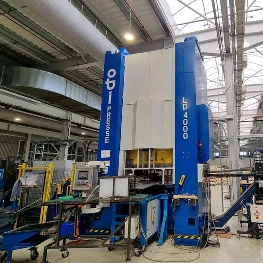 Industrial Soundproofing of a Noisy Press at Miba Steeltec
