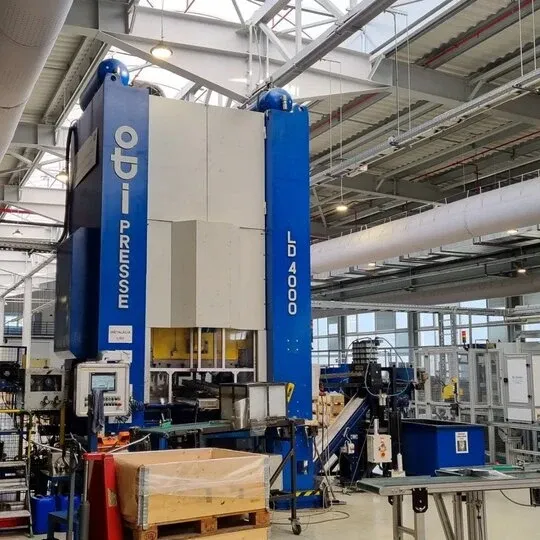 Industrial Soundproofing of a Noisy Press at Miba Steeltec