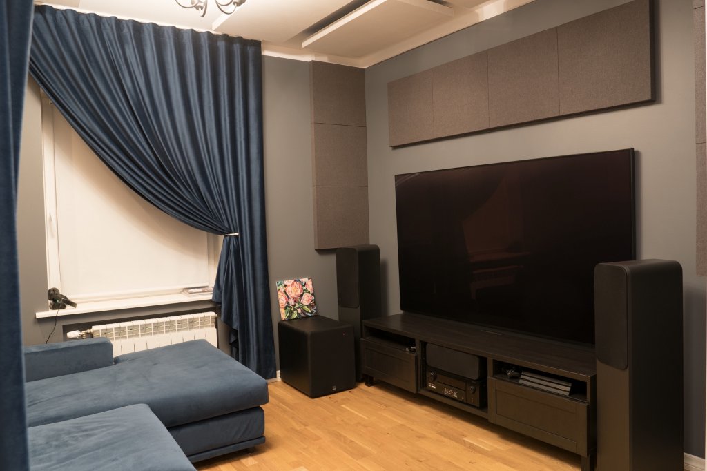 Decibel-Acoustic treatment of a home cinema hall